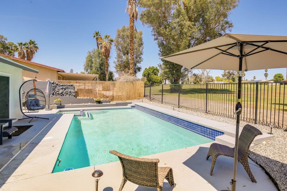 Pool & Spa: Palm Desert Home Near Golf!