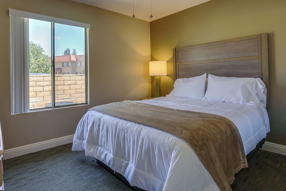 2 Mi to Coachella & Stagecoach: Condo w/ Pool