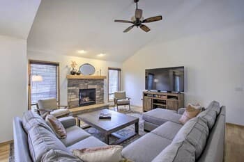 Sister Bay Home w/ Yard - Walk to Beach