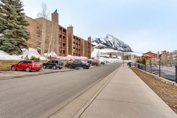 Crested Butte Vacation Rental: Walk to Ski Slopes!