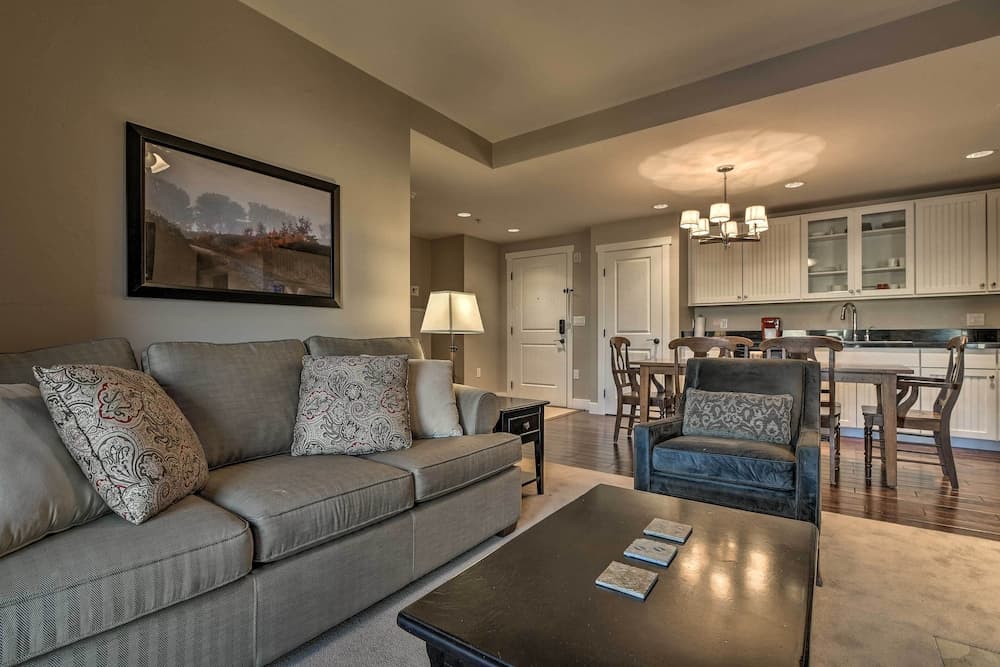 Granby Ranch Condo w/ Balcony: 1 Mi to Lake Granby