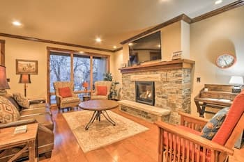 Red Lodge Townhome w/ Private Hot Tub & Mtn Views!