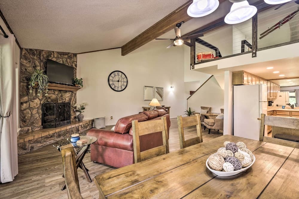 Pagosa Springs Townhome ~ 4 Miles to Hot Springs!