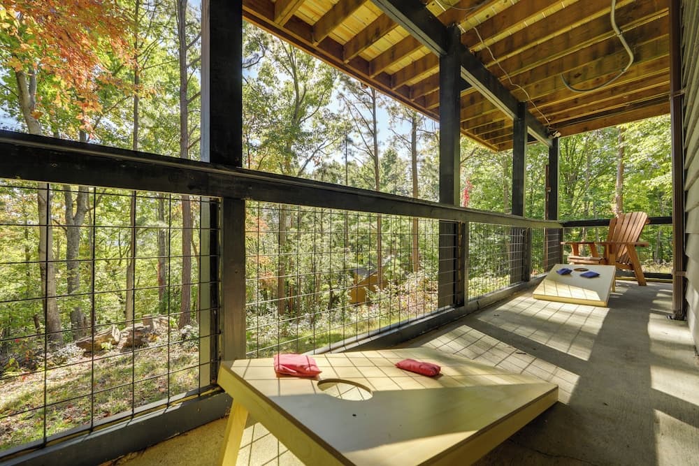 Hot Tub, Deck & Games: Gatlinburg Mountain Cabin