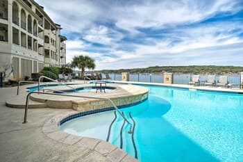 Lakefront Lago Vista Condo W/resort Amenities