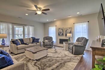 Bright Lewes Abode ~ 10 Miles to Rehoboth Beach!