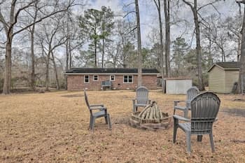 Dog-friendly House w/ Yard: Near Boat Launch!