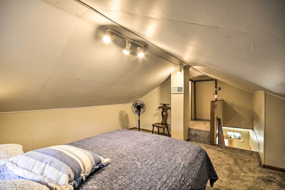 Pet-friendly Cody Home - Walk to Main Street!