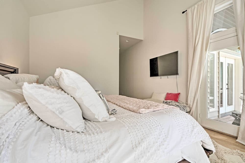 1 Mi to Drinks & Dining: Getaway in Grants Pass