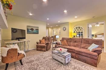 The Sunshine Cottage - 1 Mi From Downtown!