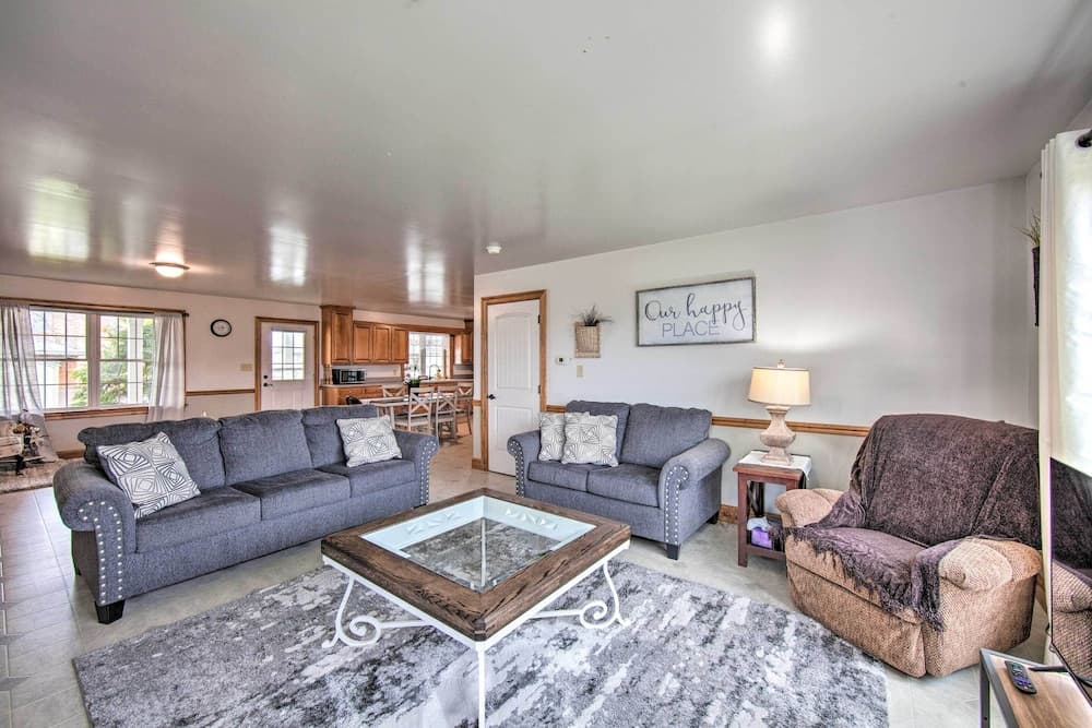 Peaceful Bird in Hand Home w/ Farmland Views!