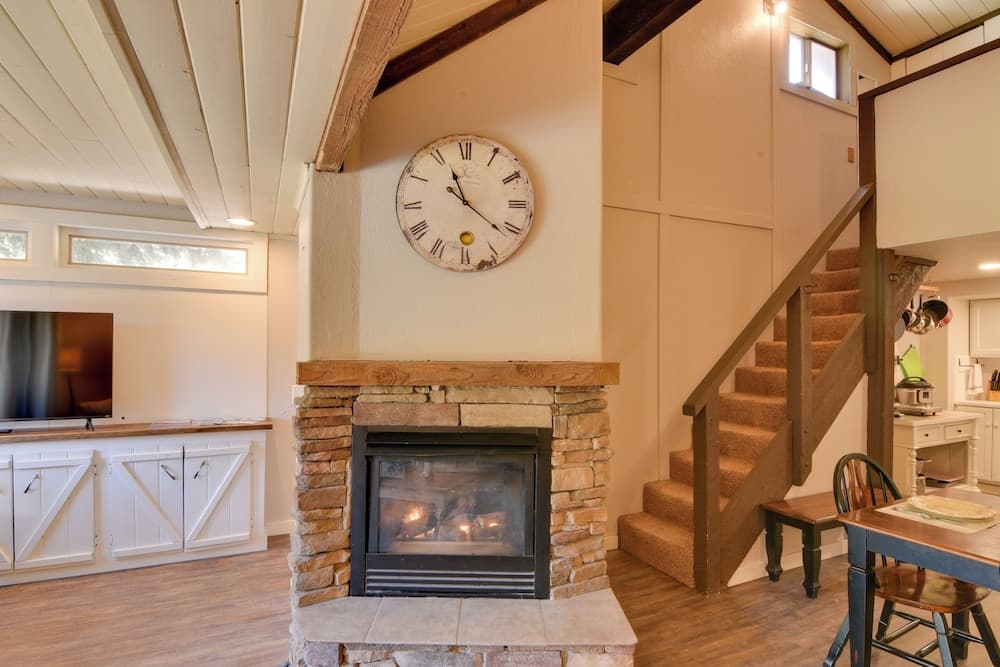 Peaceful Lake San Cristobal Cabin: Canoes Provided