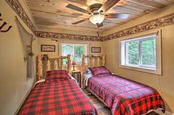 Hayward Cabin on Grindstone Lake: Bring Your Boat!