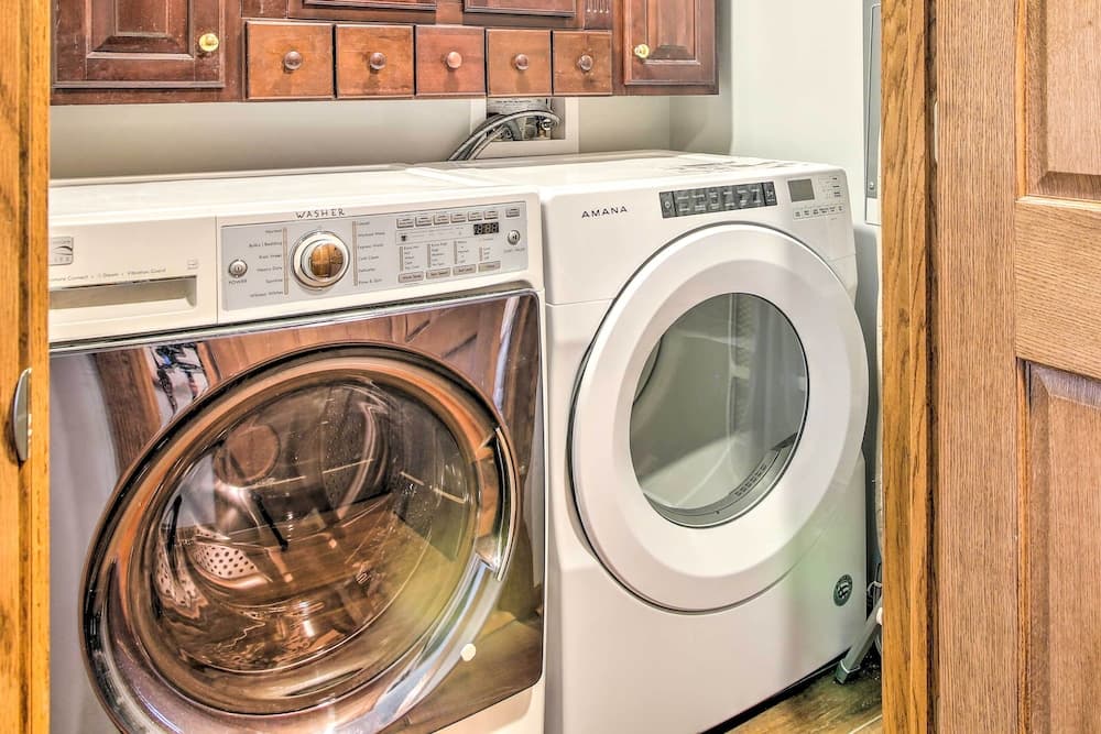 Peaceful Kansas Cottage w/ Wraparound Deck!