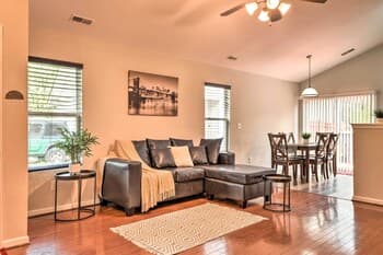 Pet-friendly Retreat w/ Yard: ~ 8 Mi to Downtown!