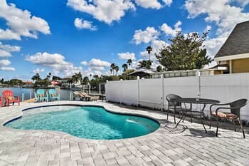 Bayside Pad w/ Pool Access & Dock: 1/2 Mi to Beach
