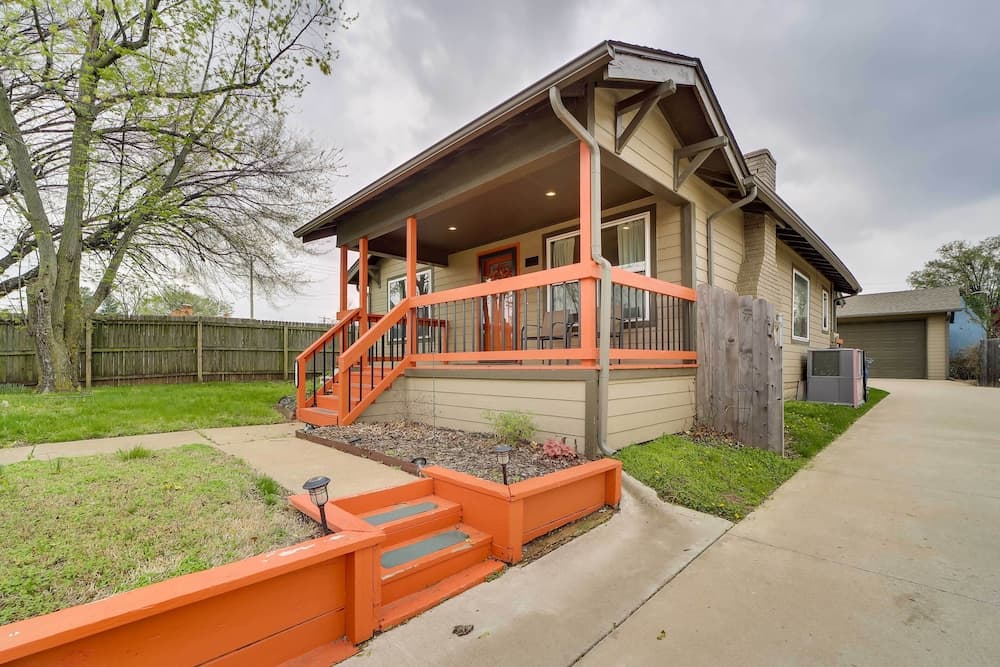 Tulsa Vacation Home ~ 3 Mi to Downtown