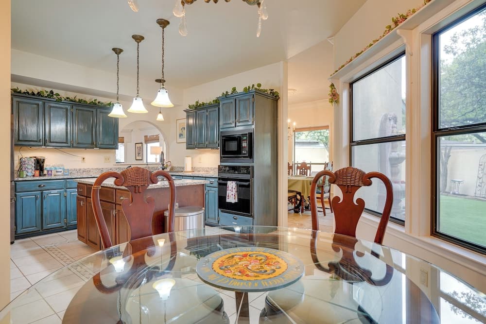 Spacious San Antonio Home w/ Patio + Grill!