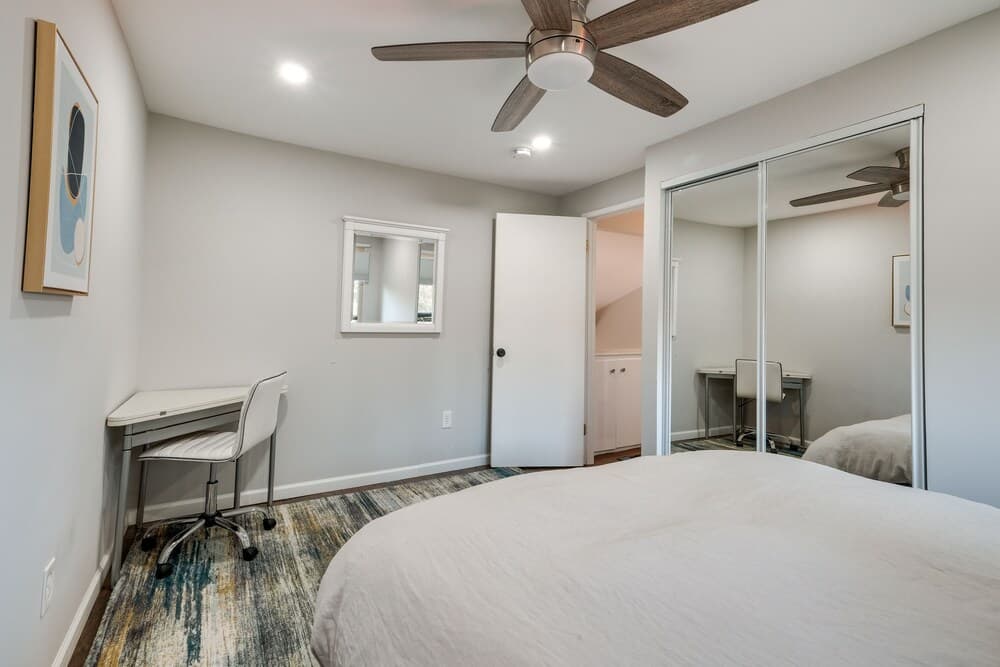 Modern North Potomac Home w/ Furnished Deck!