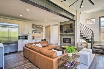 Upscale Mtn Retreat w/ Hot Tub: 2 Mi to Lifts