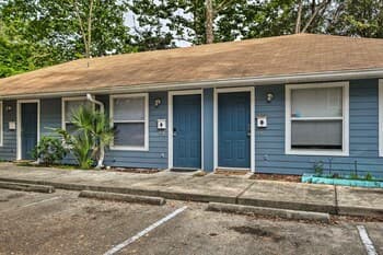 Central Condo 5 Blocks to Univ. of Florida!