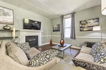 Renovated Downtown Raleigh Abode