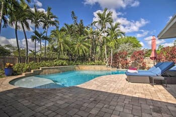 Ground-level Wilton Manors Home w/ Outdoor Oasis!