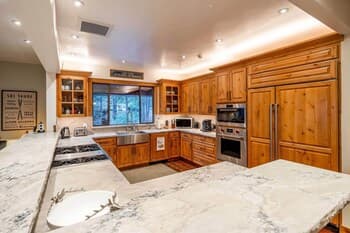 Expansive Tahoe Escape w/ Hot Tub: Ski + Hike