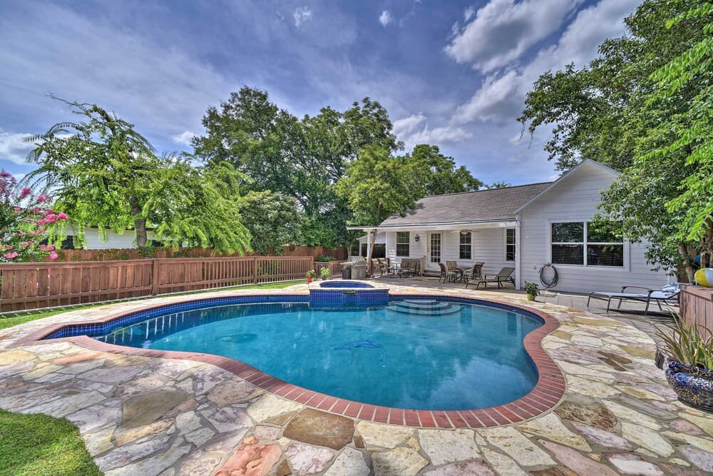 San Antonio House w/ Private Pool, Spa & Grill