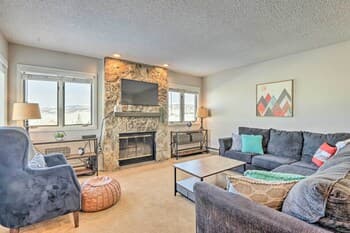 Cozy Colorado Townhome w/ Easy Slope Access!