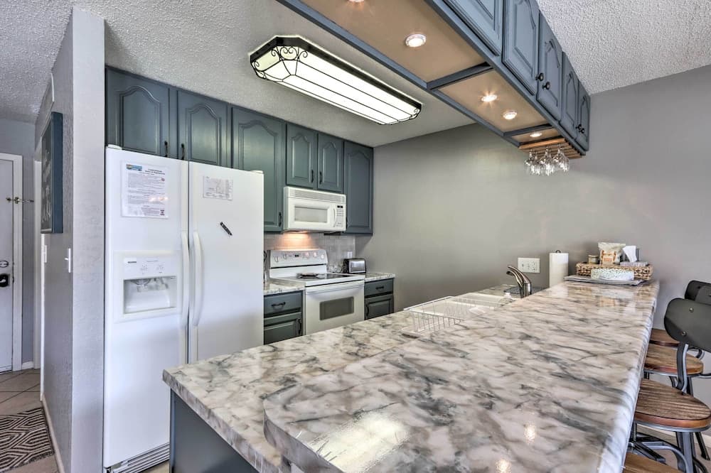 Waterfront Condo w/ Community Perks in Osage Beach