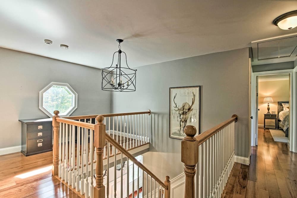 West Dover Home - 3 Miles to Mount Snow Resort!