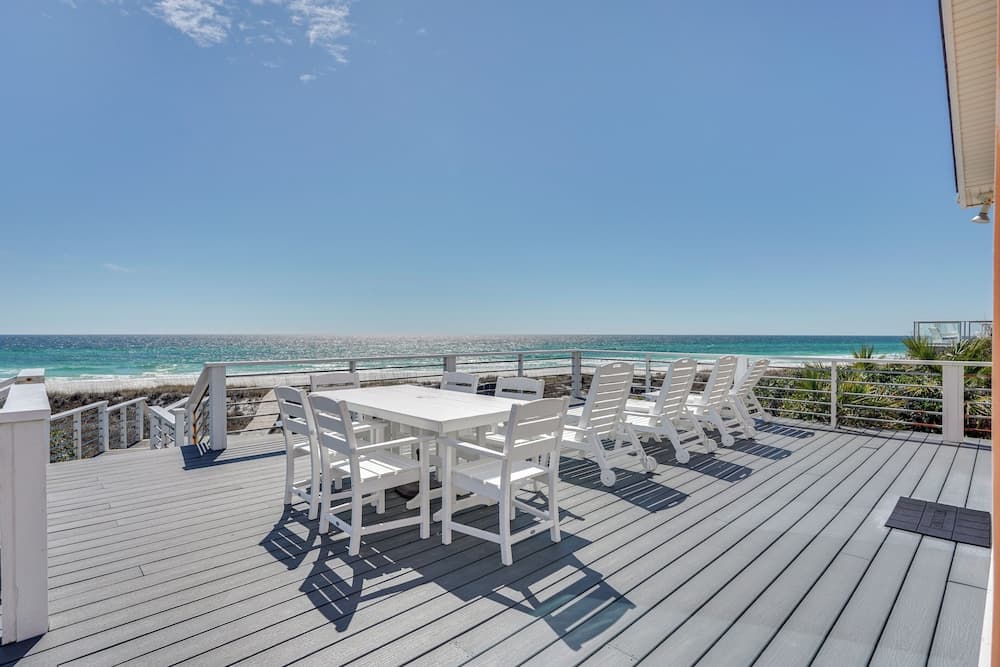 Breezy PCB Retreat w/ Direct Beach Access!