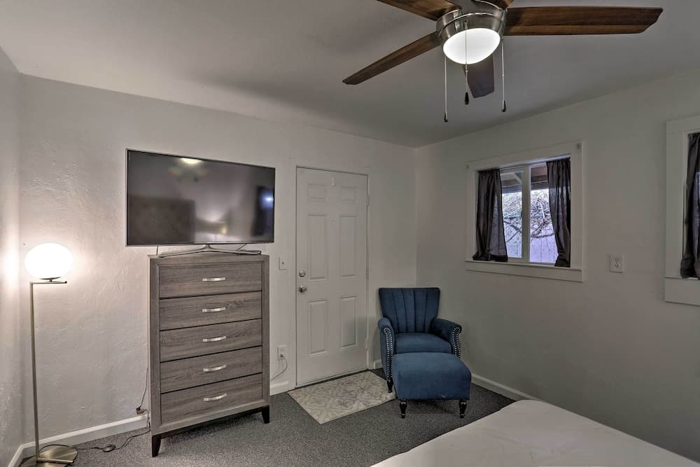 Modern Entertainment Getaway Off Sacramento River!