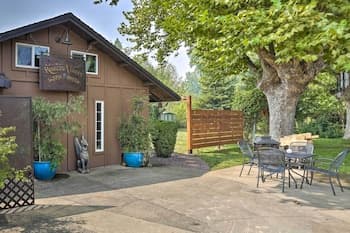 Modern Entertainment Getaway Off Sacramento River!