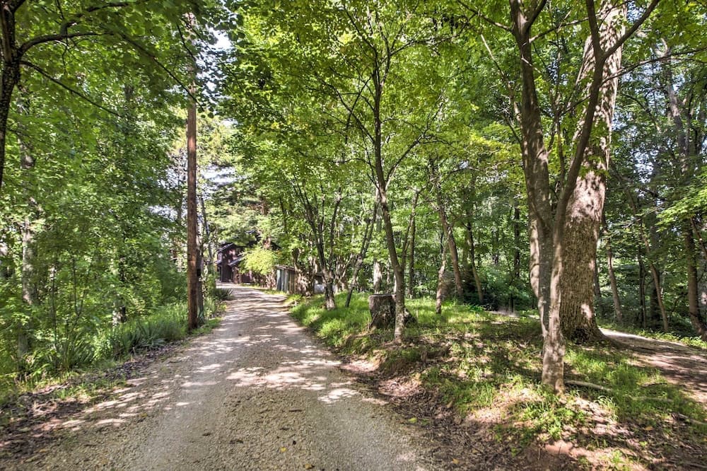 Peaceful Nashville Hideaway Near State Parks!