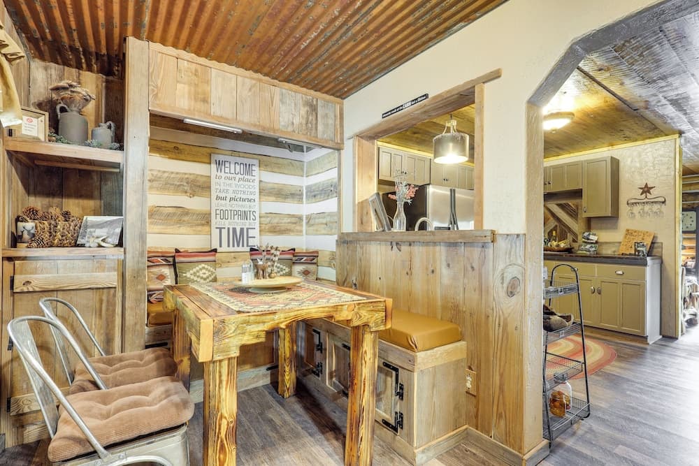 Jemez Springs Cabin w/ Stunning Mtn Views!