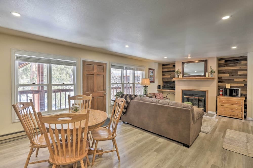 Walk to Marina: Rustic Grand Lake Retreat!