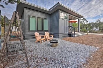 Mid-century Modern Beach Cottage for Two!