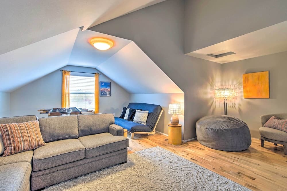 Remarkable Yakima Getaway w/ Pool & Hot Tub!