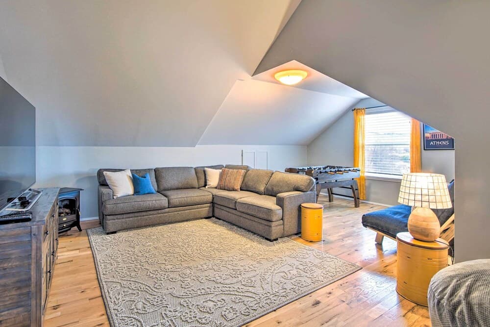 Remarkable Yakima Getaway w/ Pool & Hot Tub!