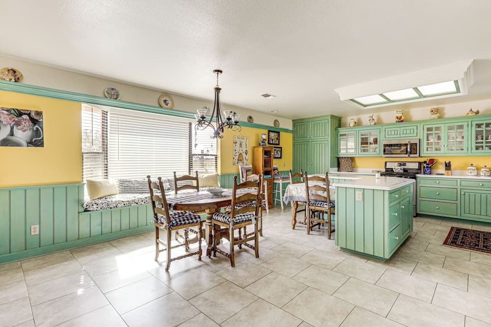 Pleasant Valley Wine Trail Home - Near Paso Robles