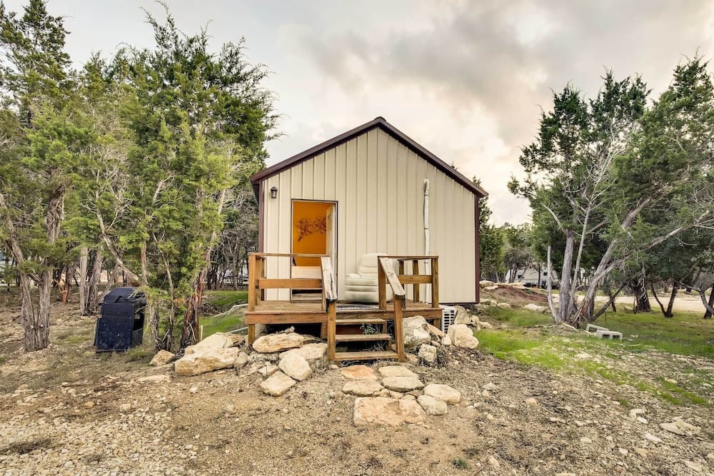 Lakehills Cabin With Fire Pit, Near Medina Lake!