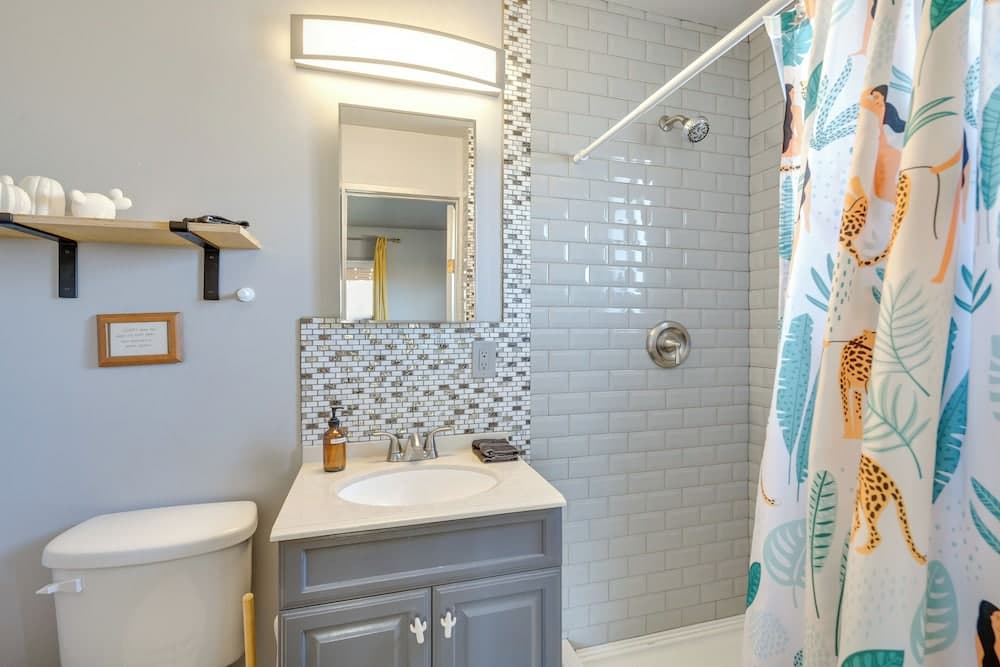 Joshua Tree Vacation Home w/ Private Hot Tub!