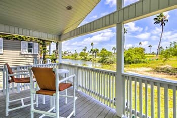 Cozy Port Isabel Home w/ Golfing On-site!