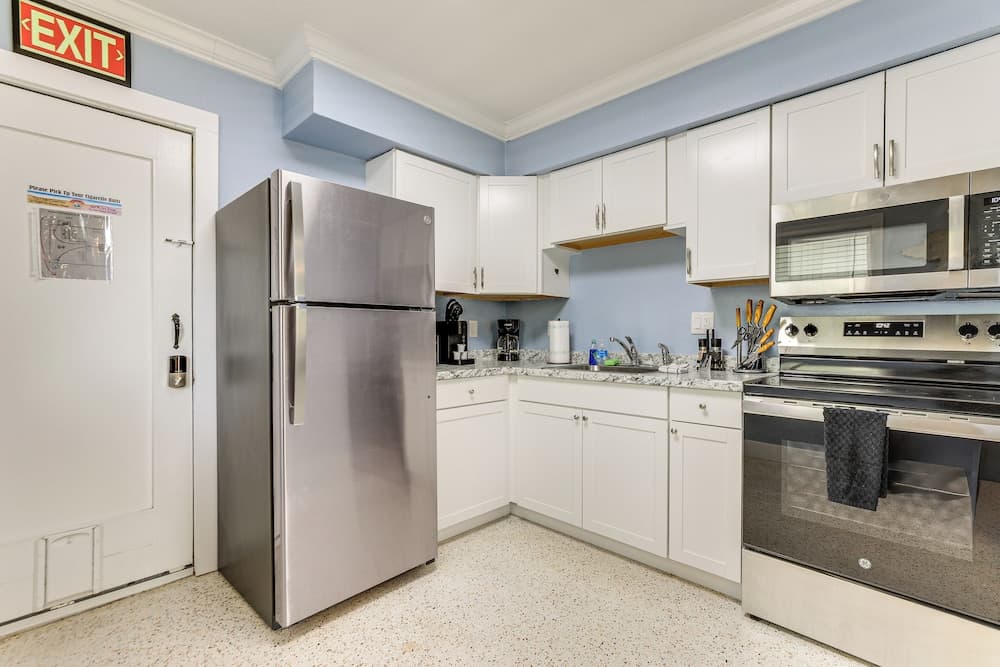 Indian Rocks Beach Duplex, Close to Beaches!