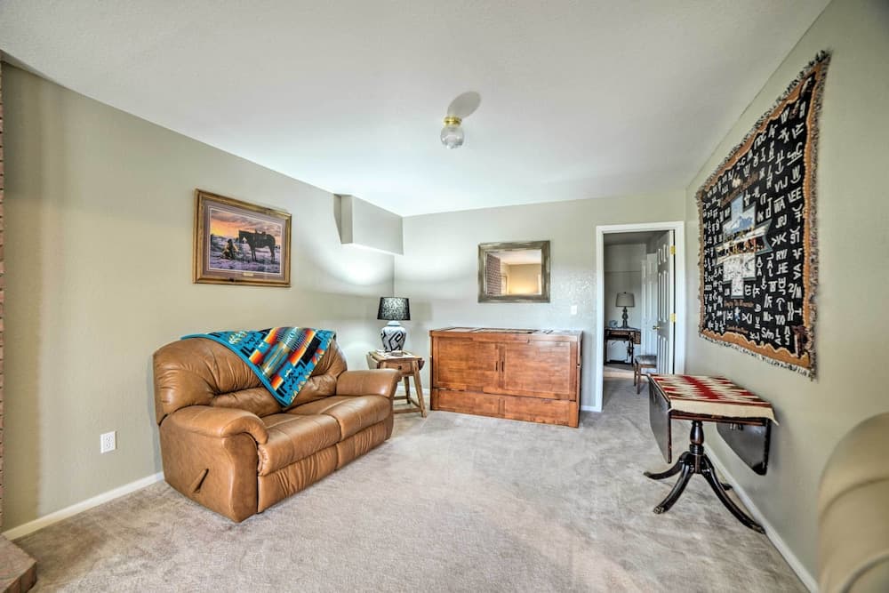 Walkout Apartment w/ Mtn View on Cortez Ranch