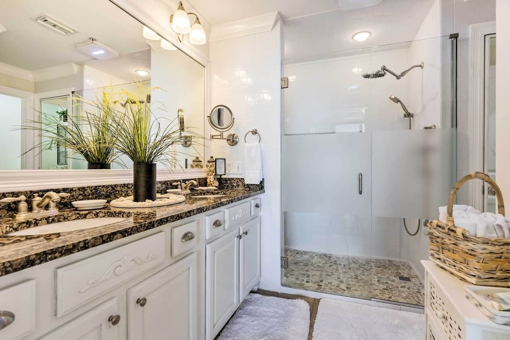 Resort-style Dauphin Island Penthouse Luxury Condo