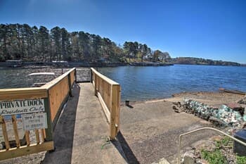 Boater's Condo 5 Mi to Downtown Hot Springs!