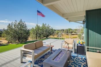 Home w/ Views & Fire Pit, 10 Mi to Aztec Ruins!